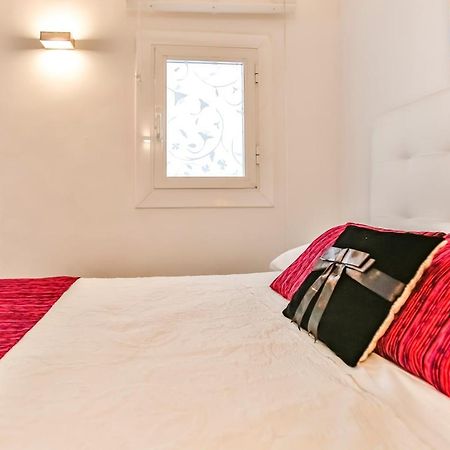 Ghat Apartments Montroig Сиджес Экстерьер фото