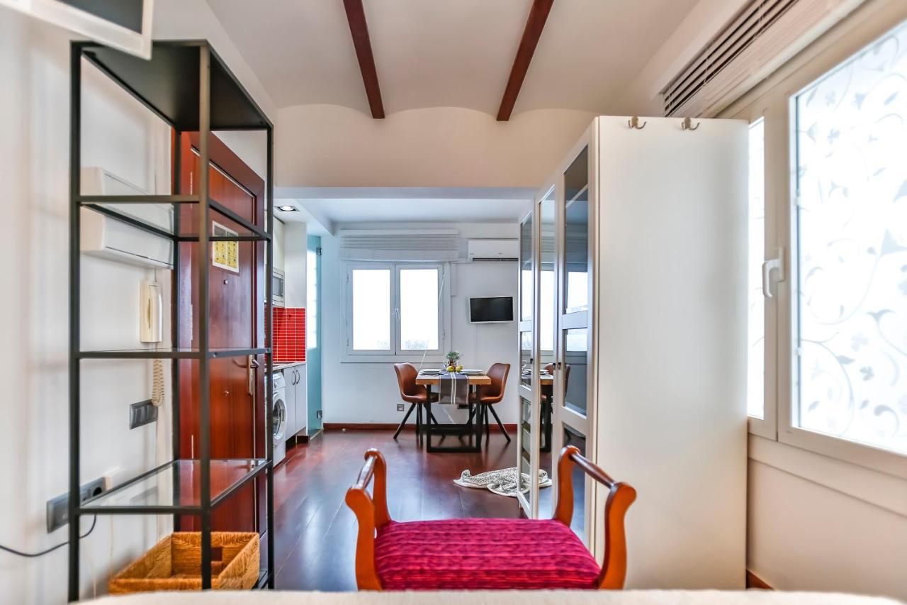 Ghat Apartments Montroig Сиджес Экстерьер фото