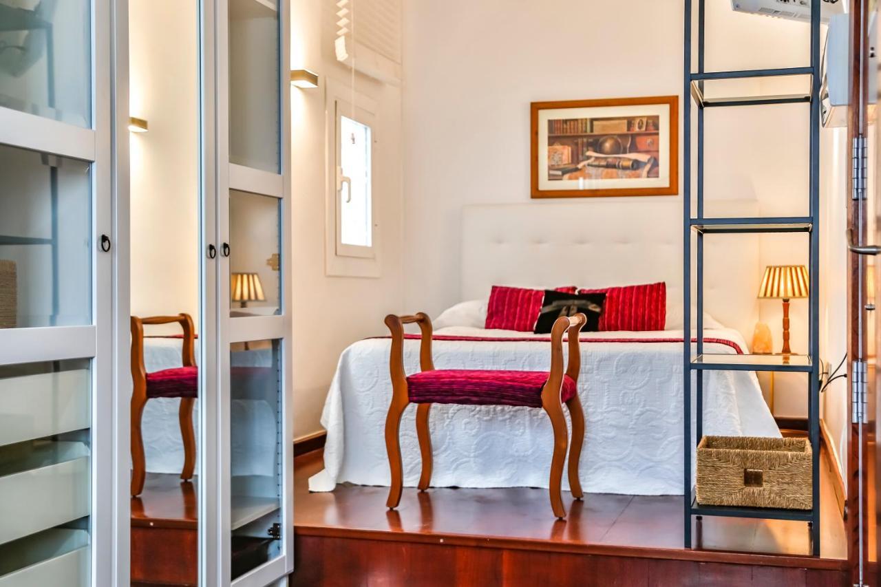 Ghat Apartments Montroig Сиджес Экстерьер фото
