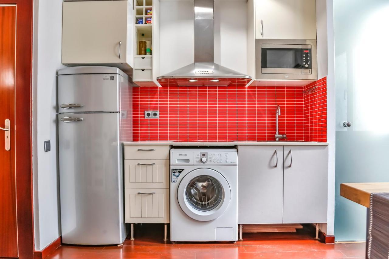 Ghat Apartments Montroig Сиджес Экстерьер фото
