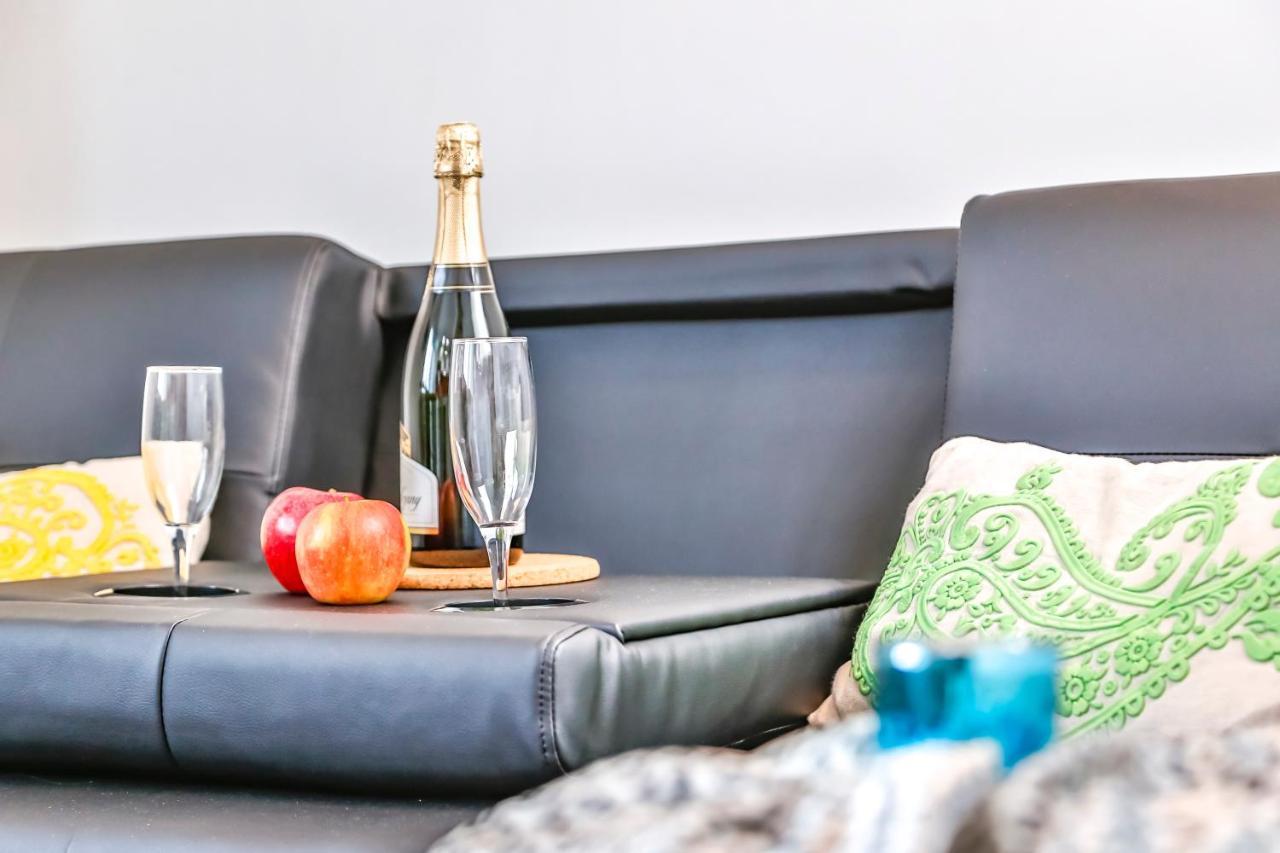 Ghat Apartments Montroig Сиджес Экстерьер фото