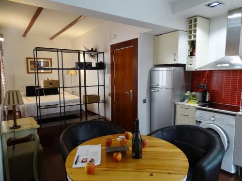 Ghat Apartments Montroig Сиджес Экстерьер фото